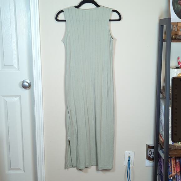 Mamalicious Maternity jersey pointelle tank midi dress in sage green - Picture 12 of 13